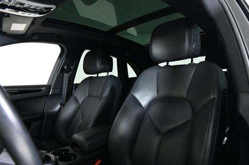 2023 Porsche Macan S