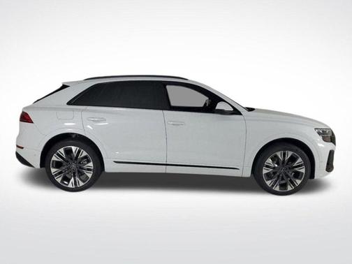 2025 Audi Q8 Premium Plus