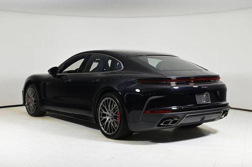 2026 Porsche Panamera Turbo