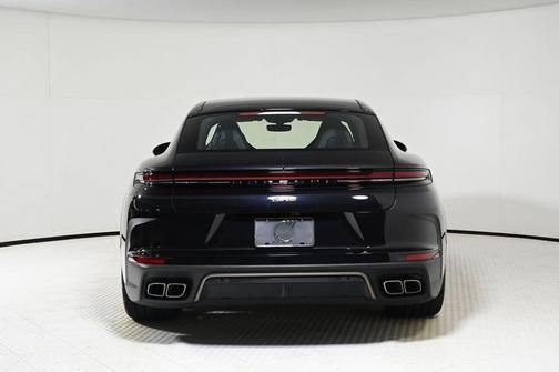 2026 Porsche Panamera Turbo