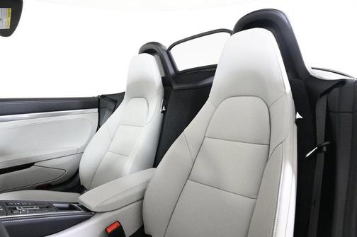 2025 Porsche 718 Boxster S