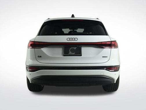 2025 Audi Q6 e-tron Premium