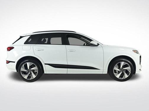 2025 Audi Q6 e-tron Premium