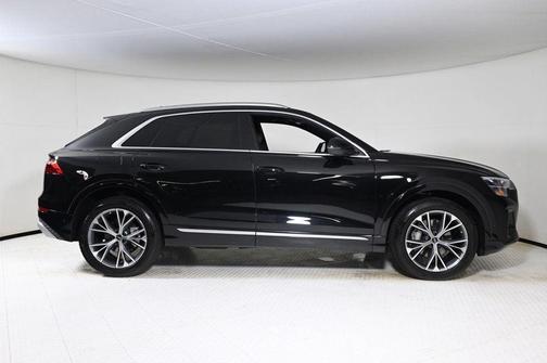 2025 Audi Q8 Premium