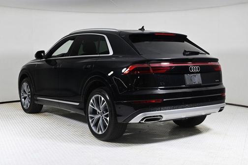 2025 Audi Q8 Premium