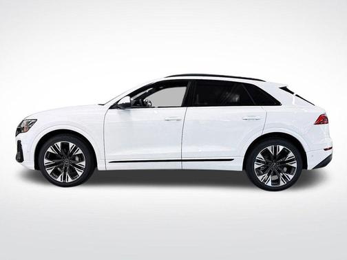 2025 Audi Q8 Premium Plus