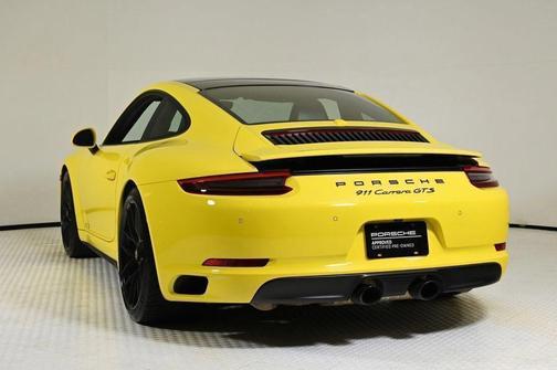 2019 Porsche 911 Carrera GTS