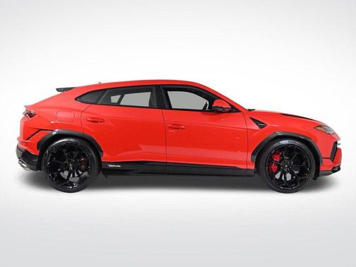 2023 Lamborghini Urus Performante