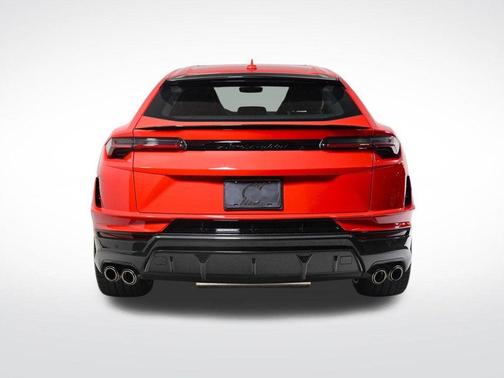 2023 Lamborghini Urus Performante