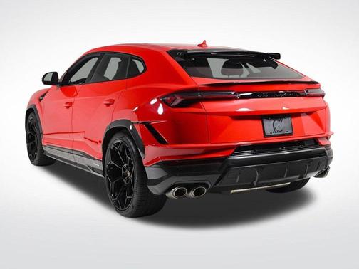 2023 Lamborghini Urus Performante