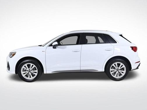 2024 Audi Q3 45 S line Premium