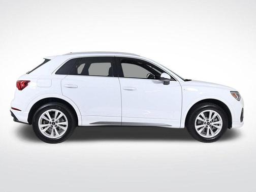 2024 Audi Q3 45 S line Premium