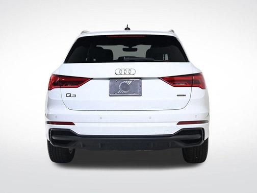 2024 Audi Q3 45 S line Premium