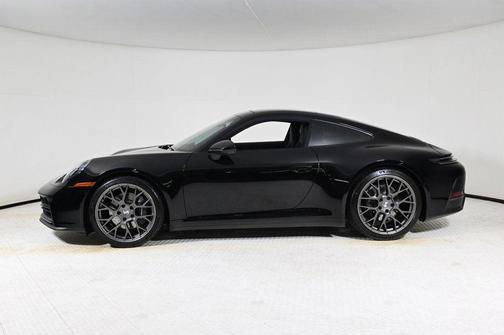 2025 Porsche 911 Carrera