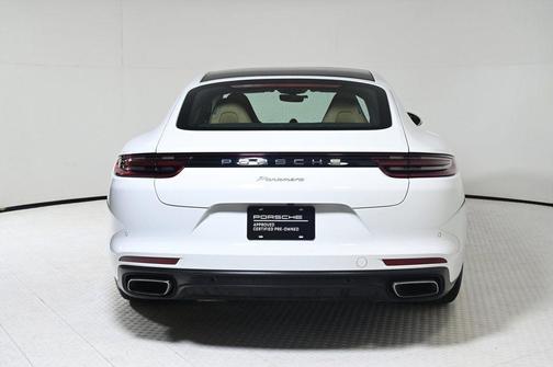 2020 Porsche Panamera RWD