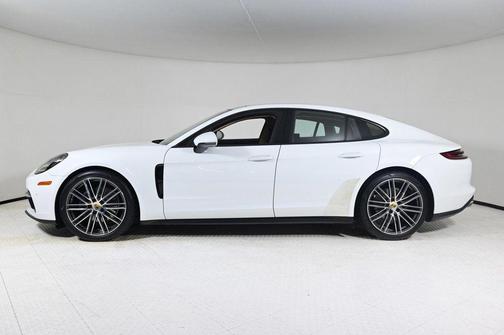 2020 Porsche Panamera RWD