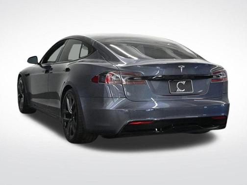 2022 Tesla Model S Base