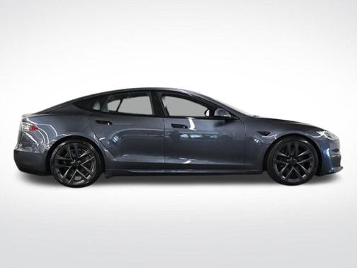 2022 Tesla Model S Base