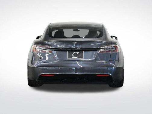 2022 Tesla Model S Base