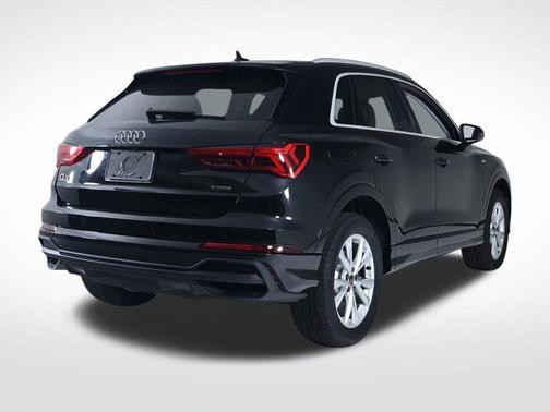 2025 Audi Q3 45 S line Premium