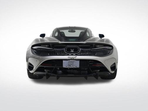 2025 McLaren 750S Base
