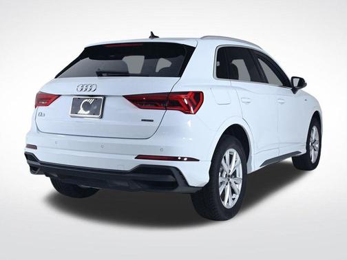 2025 Audi Q3 45 S line Premium