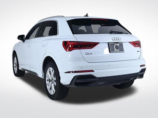 2025 Audi Q3 45 S line Premium