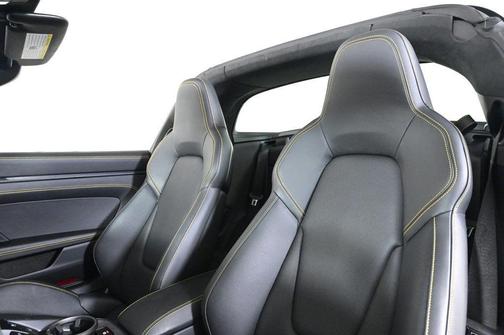 2024 Porsche 911 4 GTS