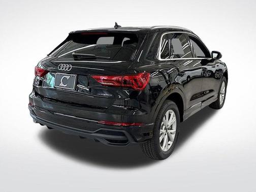 2025 Audi Q3 45 S line Premium