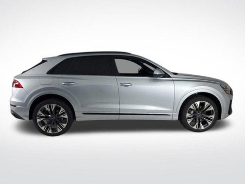 2025 Audi Q8 Premium Plus