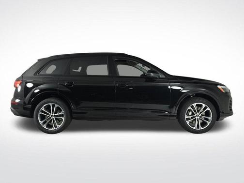 2025 Audi Q7 45 Premium