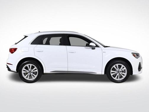 2025 Audi Q3 45 S line Premium