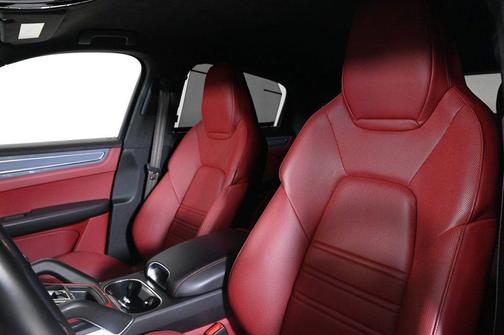 2023 Porsche Cayenne Turbo GT