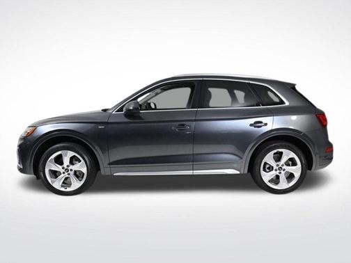 2022 Audi Q5 45 S line Premium Plus