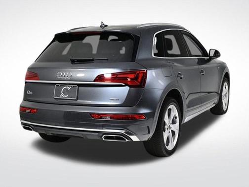 2022 Audi Q5 45 S line Premium Plus