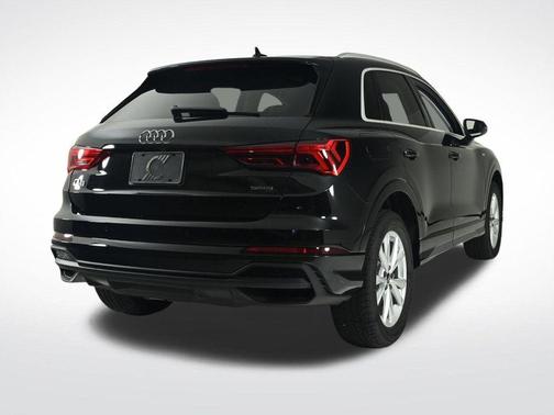 2025 Audi Q3 45 S line Premium