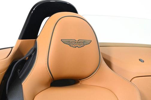 2026 Aston Martin Vantage Base