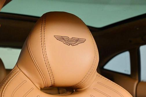 2021 Aston Martin DBX Base