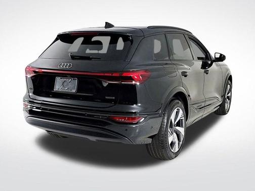 2025 Audi Q6 e-tron Premium