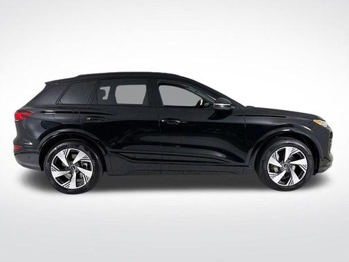 2025 Audi Q6 e-tron Premium