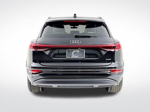 2025 Audi Q6 e-tron Premium