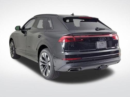 2025 Audi Q8 Premium