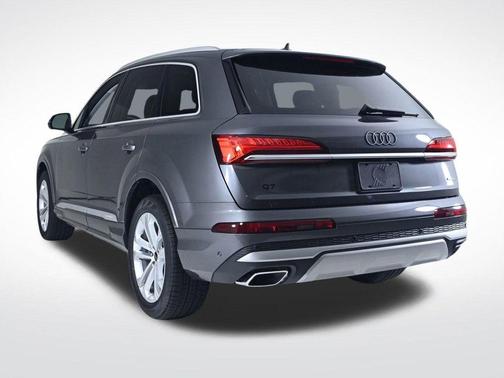2025 Audi Q7 55 Premium Plus