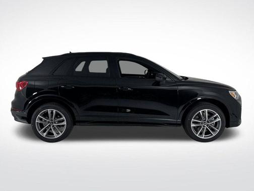 2025 Audi Q3 45 S line Premium