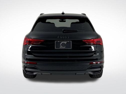 2025 Audi Q3 45 S line Premium