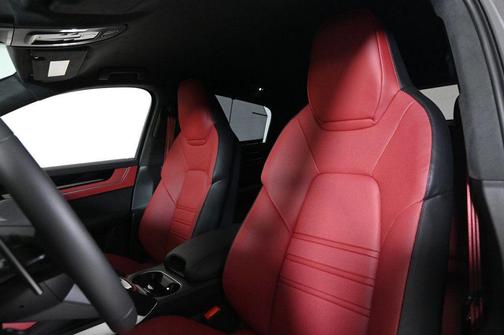 2026 Porsche Cayenne Turbo GT