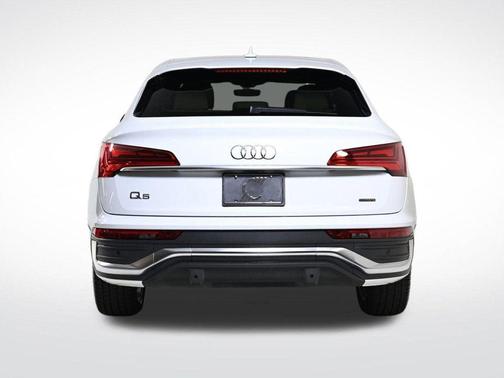 2025 Audi Q5 45 S line quattro Premium
