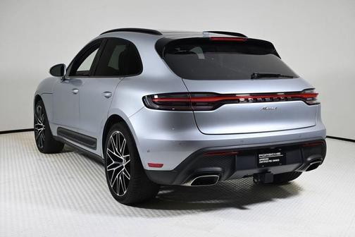 2025 Porsche Macan T
