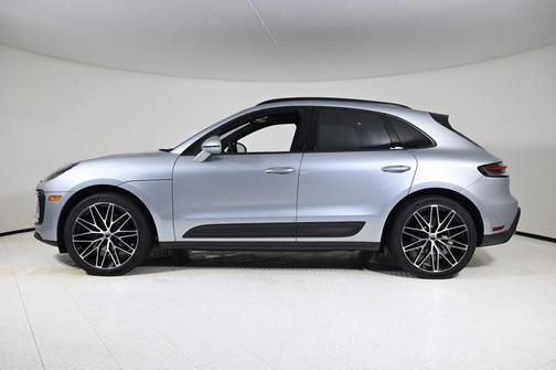2025 Porsche Macan T