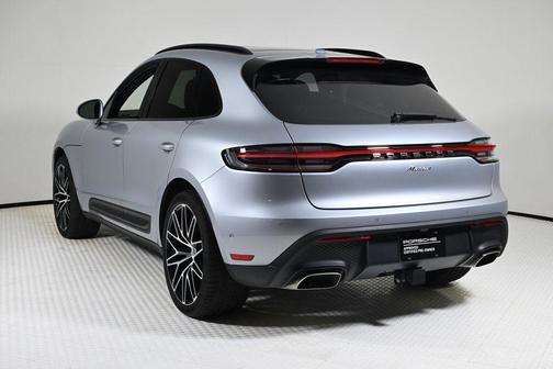 2025 Porsche Macan T